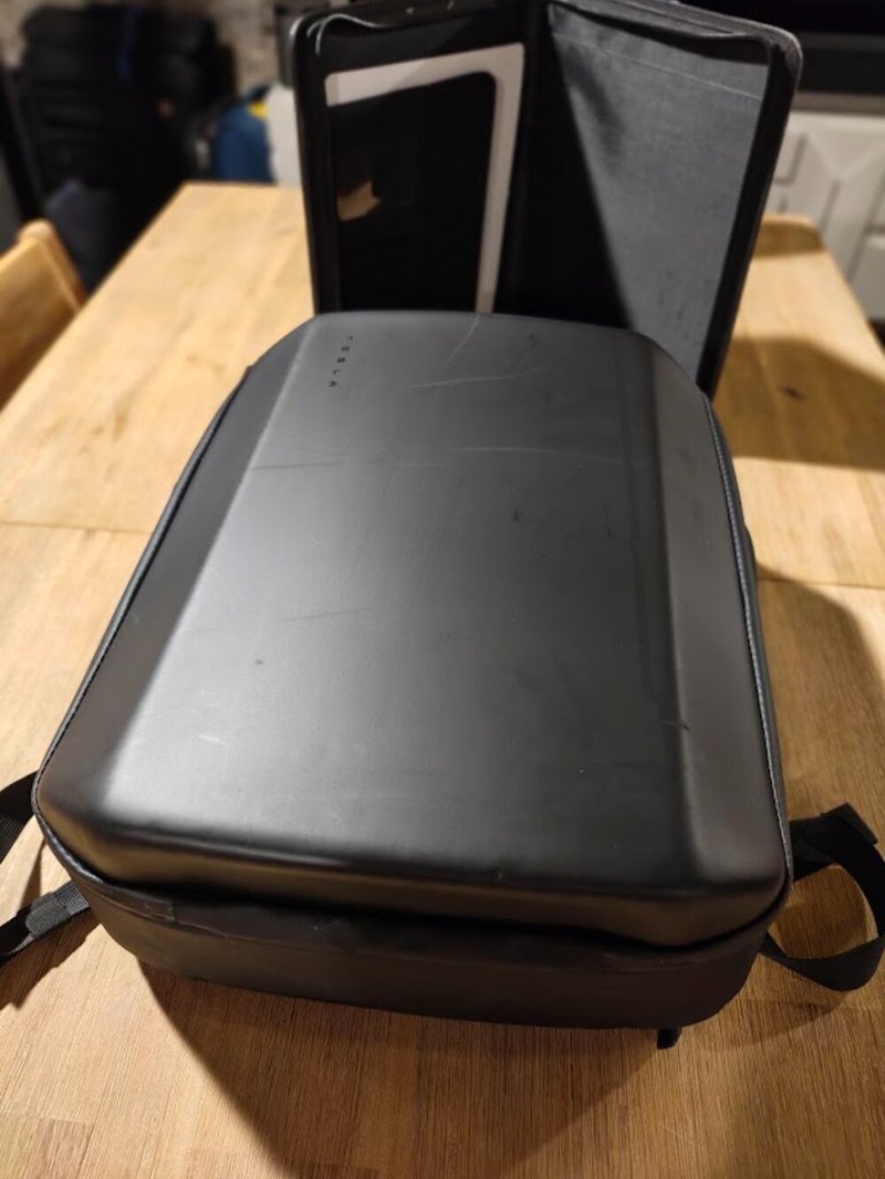 Tesla Core Backpack - Picture 2 of 7
